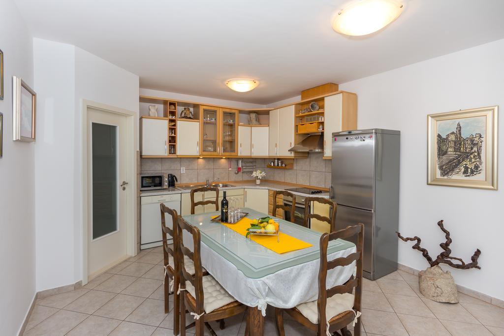 Apartment Ivo Подстрана Екстериор снимка